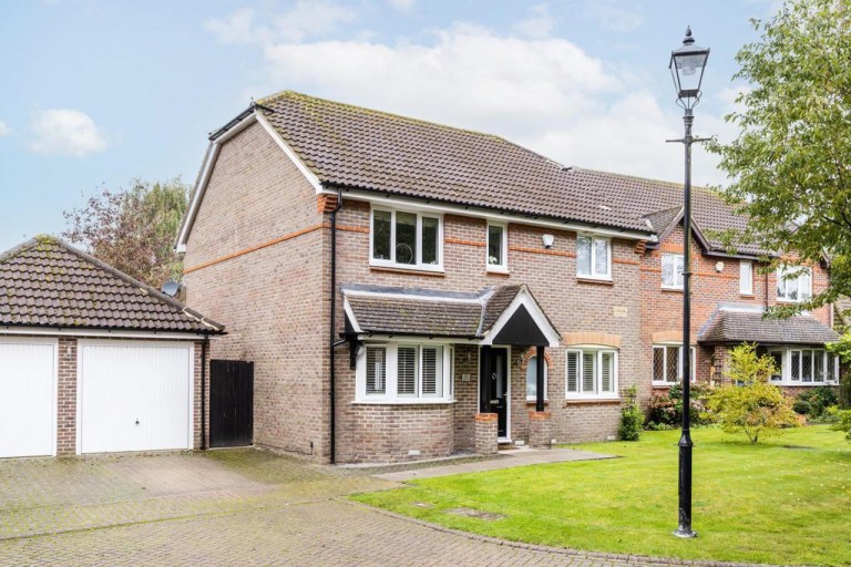 Paddock Close, Lingfield
