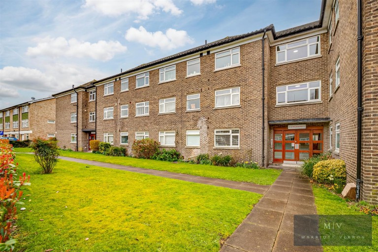 Waldronhyrst, South Croydon