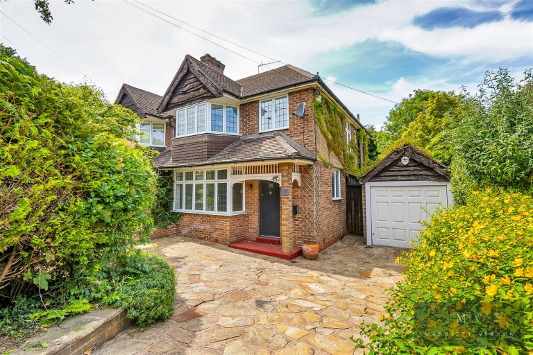 Crest Road, South Croydon
