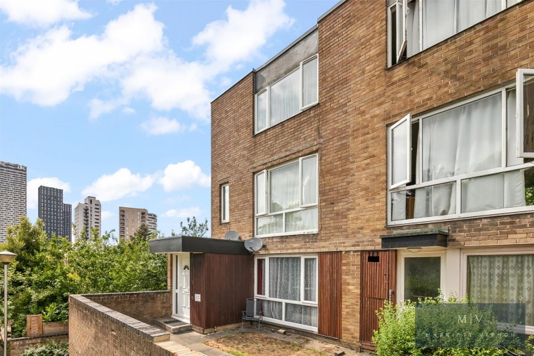 Leyburn Gardens, Croydon