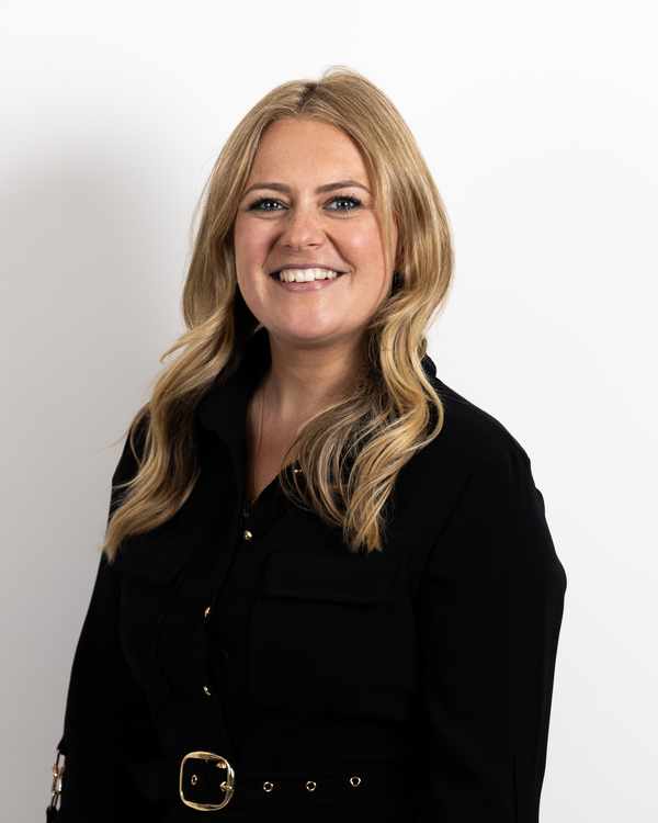 Sophie  McElhinney, Senior Consultant 